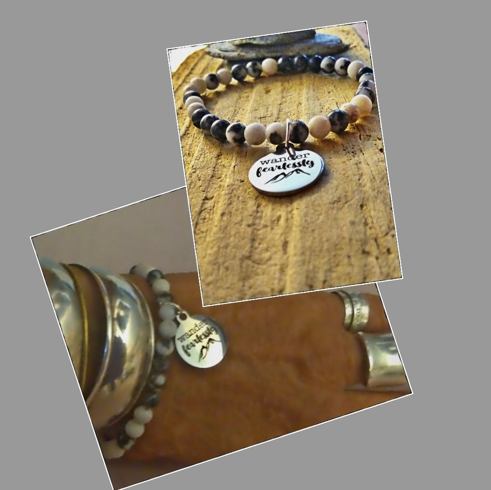 WONDER FEARLESSLY INSPIRATIONAL QUOTE BRACELET